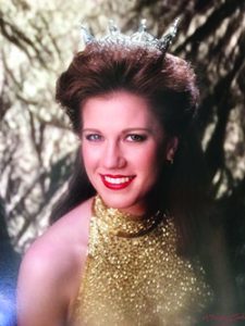 Patricia Murray (then Northrup) dons the Miss California crown in 1992